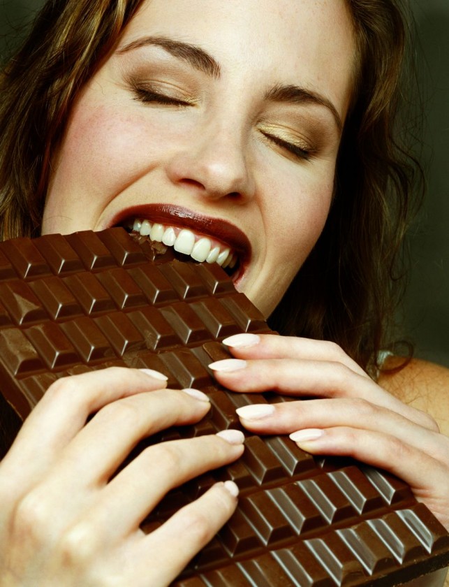 photo-lady-eating-chocolate.jpg